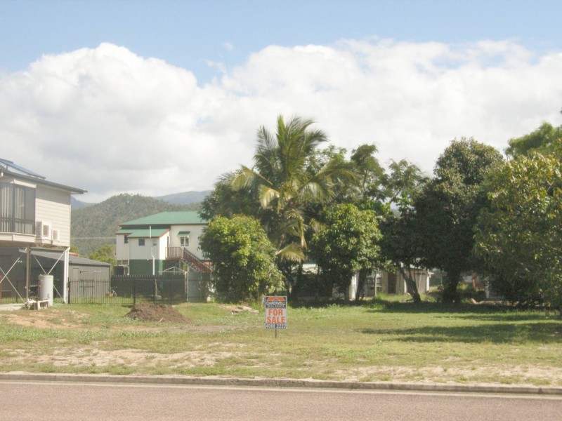 11 Coral Sea Drive, Cardwell QLD 4849