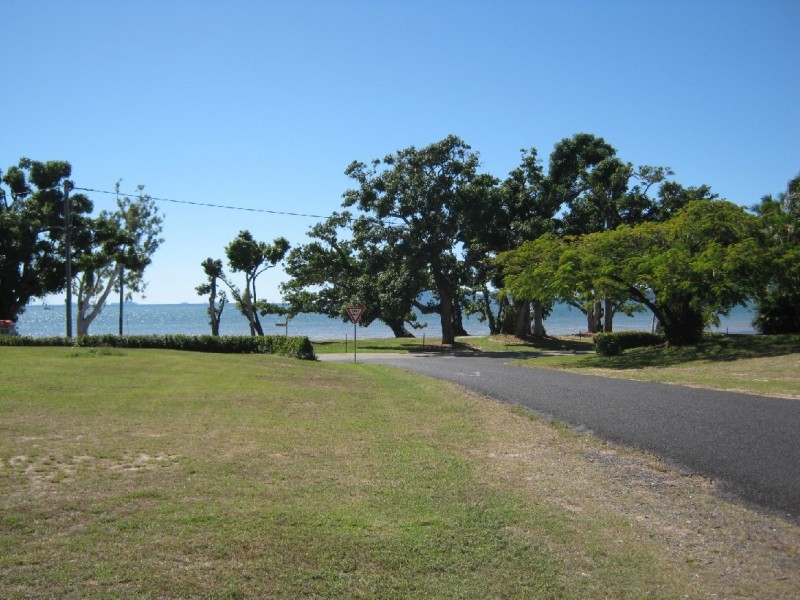 14 Bowen St, Cardwell QLD 4849