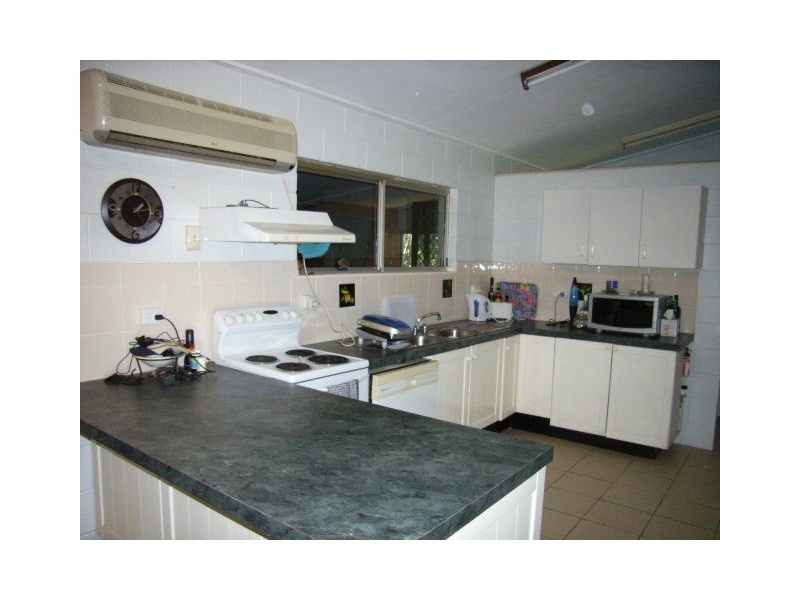 10 Ferguson St, Cardwell QLD 4849
