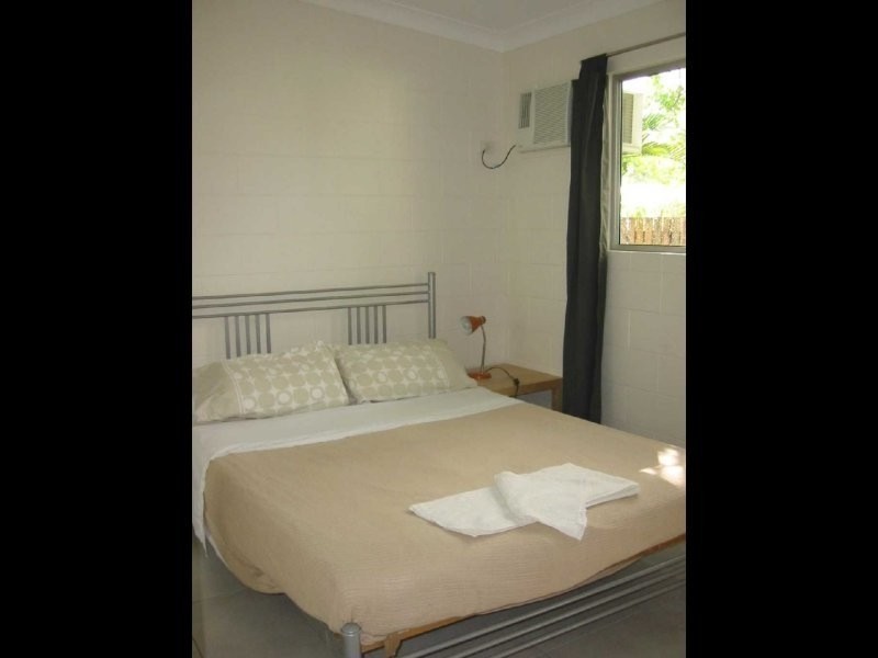 2/13 Toohey St, Cardwell QLD 4849