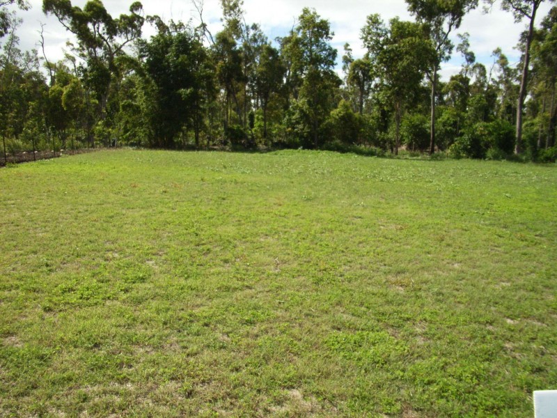 8 Edmondson Close, Cardwell QLD 4849