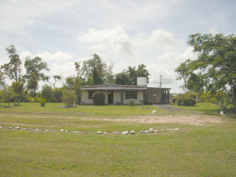 9 Bluff Road, Bilyana, Cardwell QLD 4849