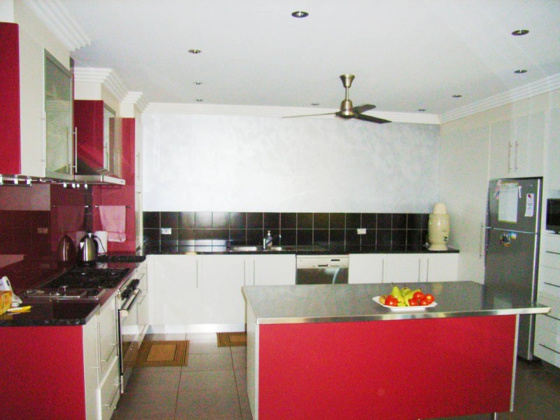 14 Roma St, Cardwell QLD 4849