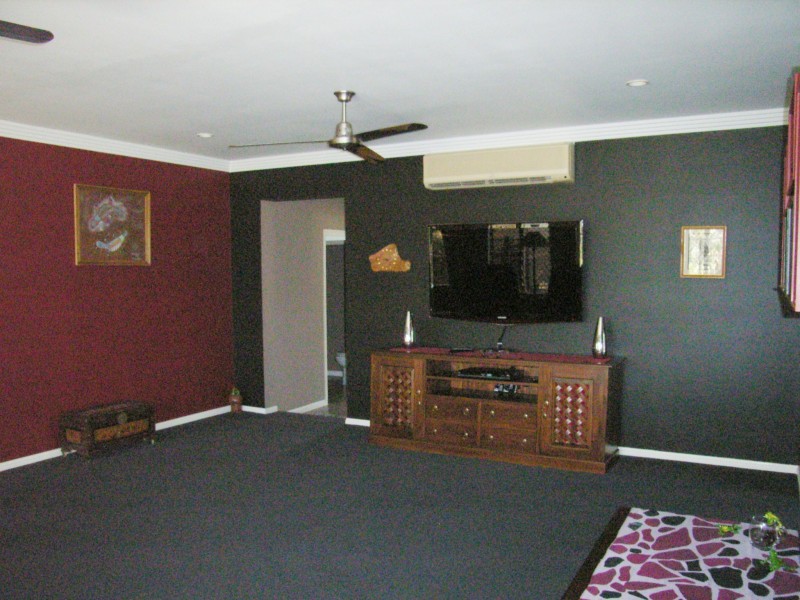 14 Roma St, Cardwell QLD 4849