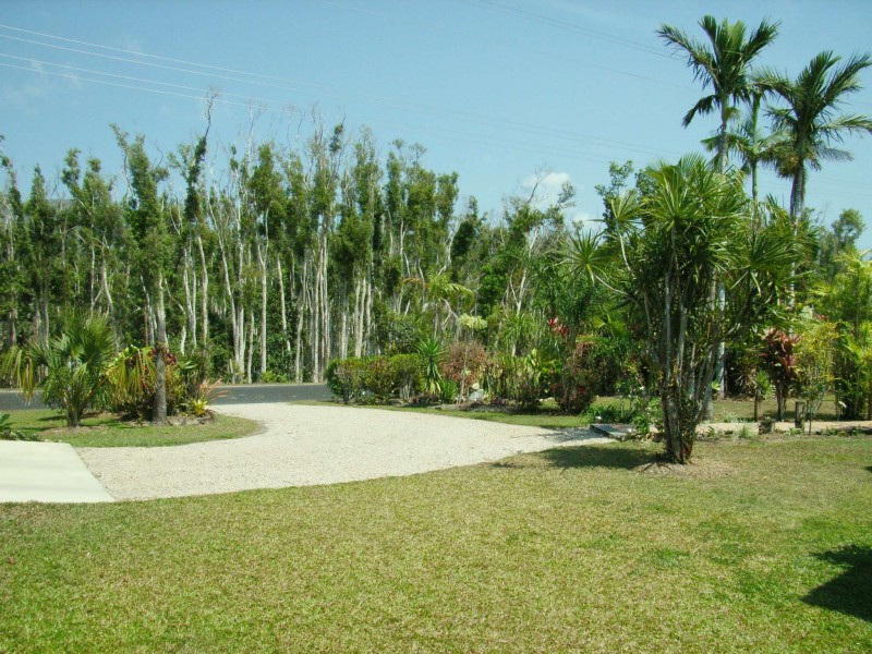 14 Roma St, Cardwell QLD 4849