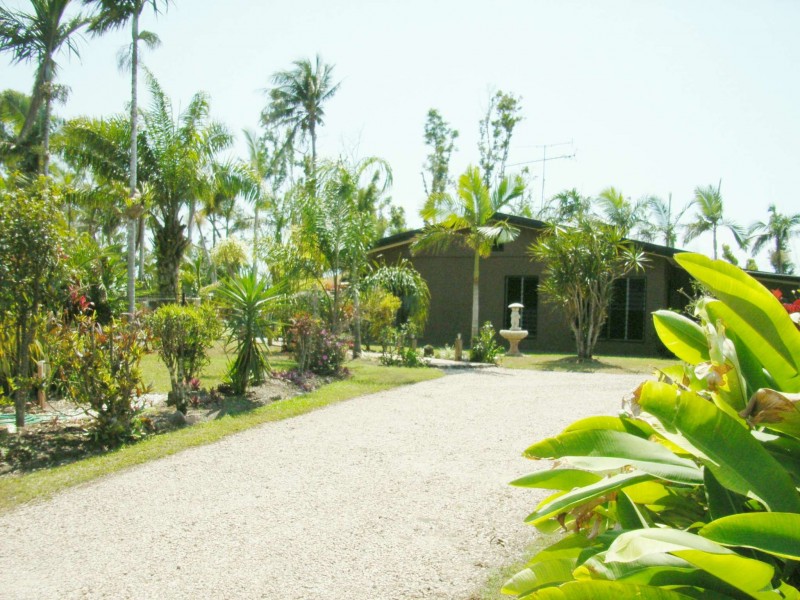 14 Roma St, Cardwell QLD 4849