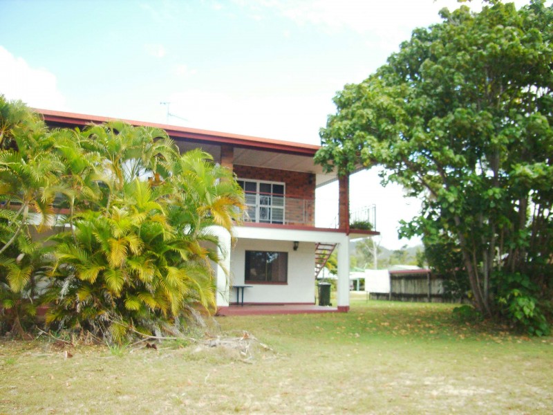 39 White St, Cardwell QLD 4849