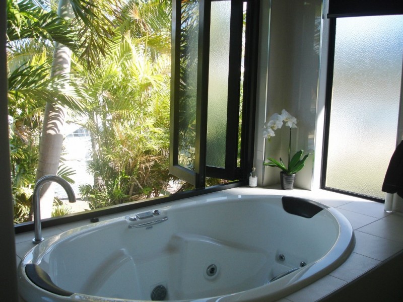 18 Royal Palm Avenue, Cardwell QLD 4849