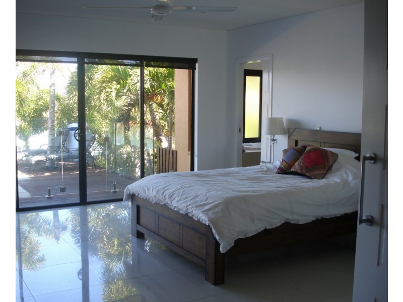 18 Royal Palm Avenue, Cardwell QLD 4849