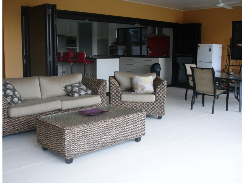 18 Royal Palm Avenue, Cardwell QLD 4849