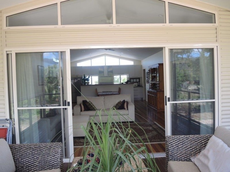 22 Bowen St, Cardwell QLD 4849