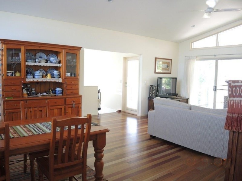 22 Bowen St, Cardwell QLD 4849