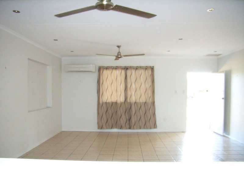 16 Landsdown St, Cardwell QLD 4849