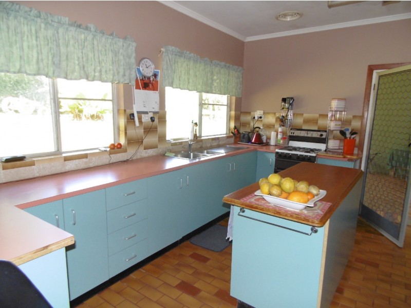 44 Ronlund Rd, Murray Upper, Cardwell QLD 4849