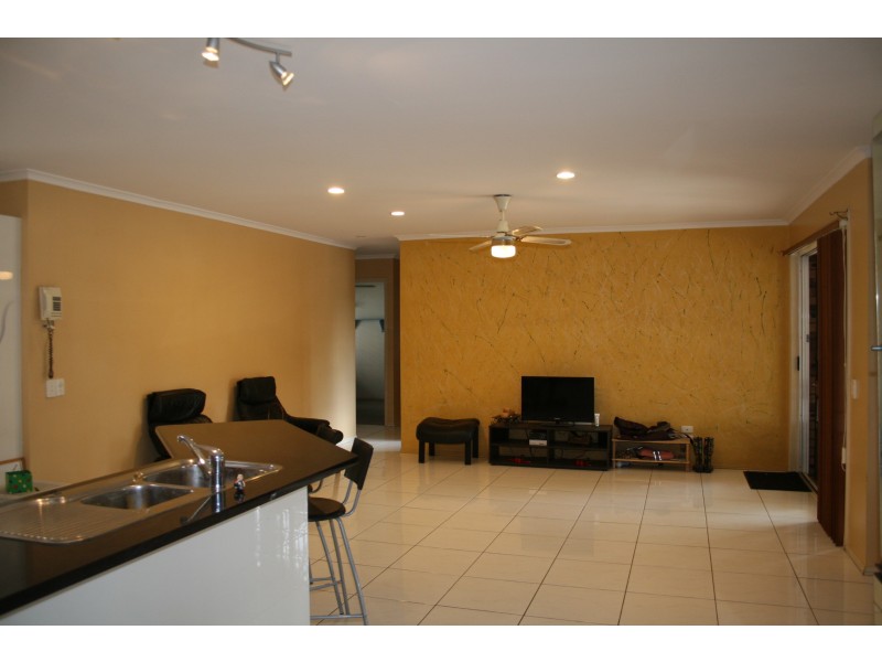 9 Presley Ct, Windaroo QLD 4207
