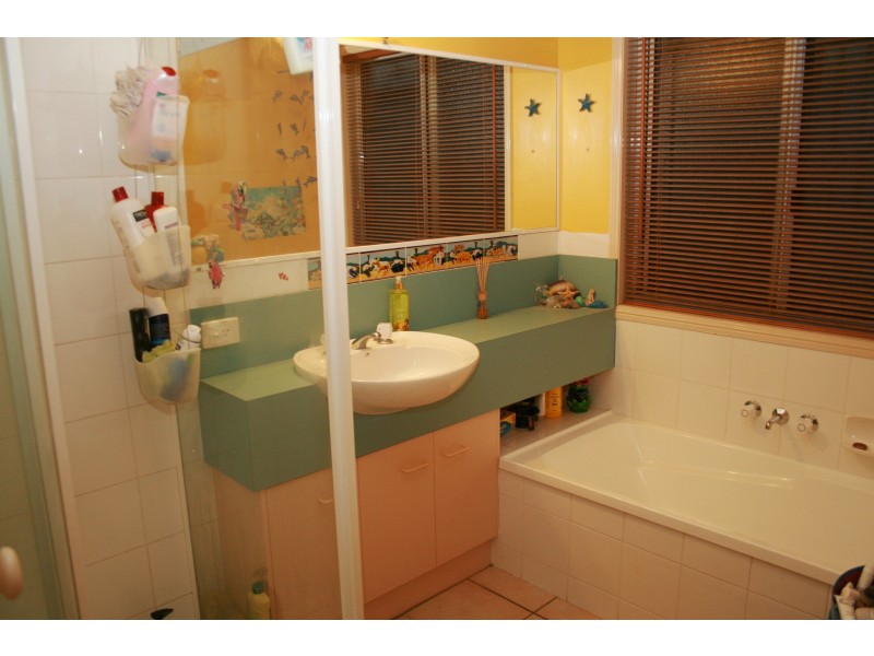 9 Presley Ct, Windaroo QLD 4207