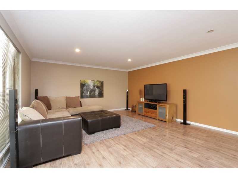 10 Darrowby Place, Sawyers Valley WA 6074