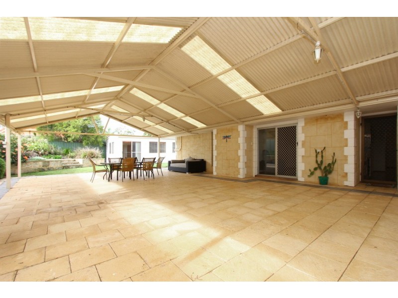 6 Beelara Way, Wanneroo WA 6065