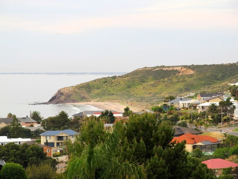 12 Freebairn Drive, Hallett Cove SA 5158