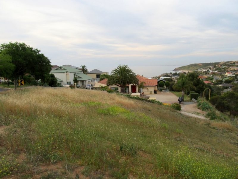 12 Freebairn Drive, Hallett Cove SA 5158