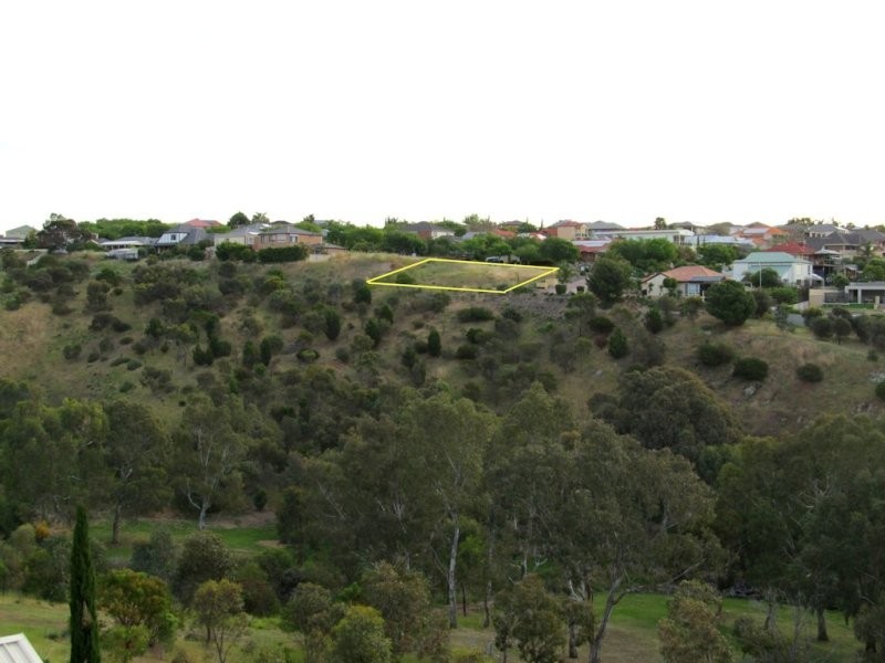 12 Freebairn Drive, Hallett Cove SA 5158