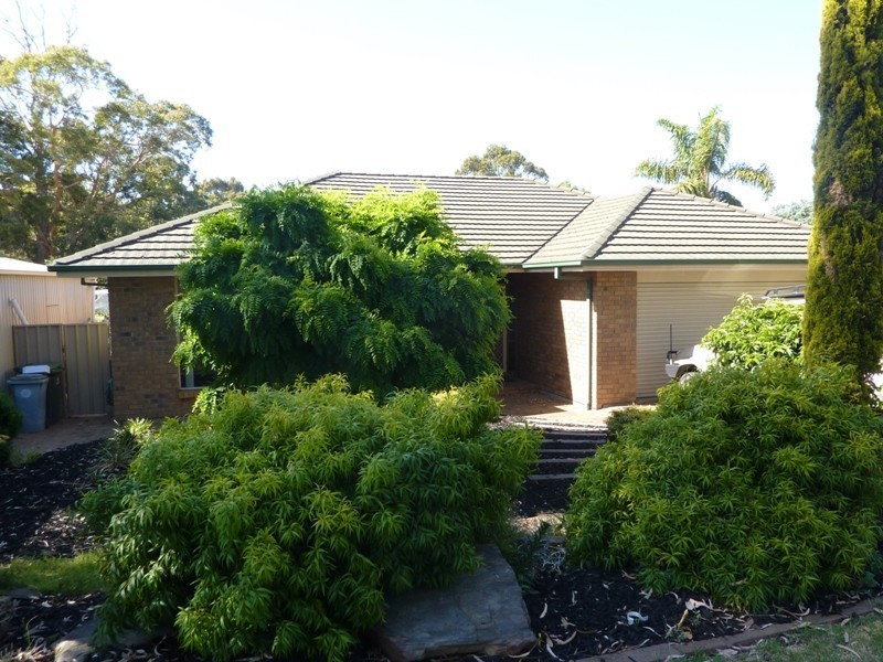 8 Budapest Road, Aberfoyle Park SA 5159