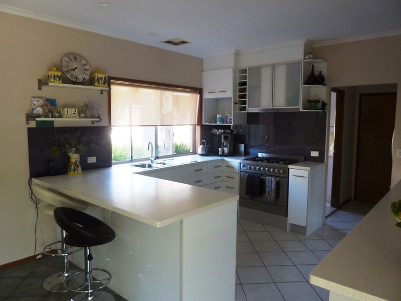8 Budapest Road, Aberfoyle Park SA 5159
