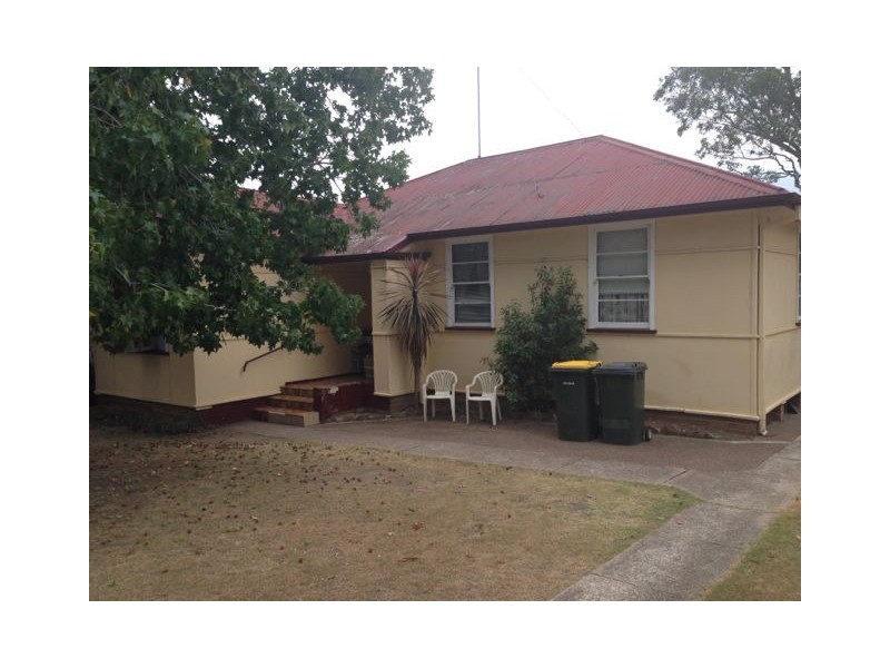 11 Third Avenue, Rutherford NSW 2320