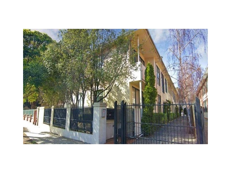 14/8 Charnwood Grove, St Kilda VIC 3182