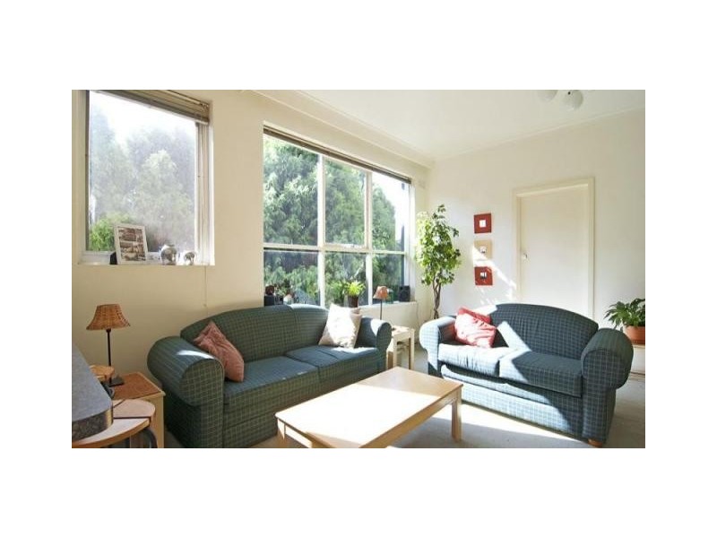 14/8 Charnwood Grove, St Kilda VIC 3182