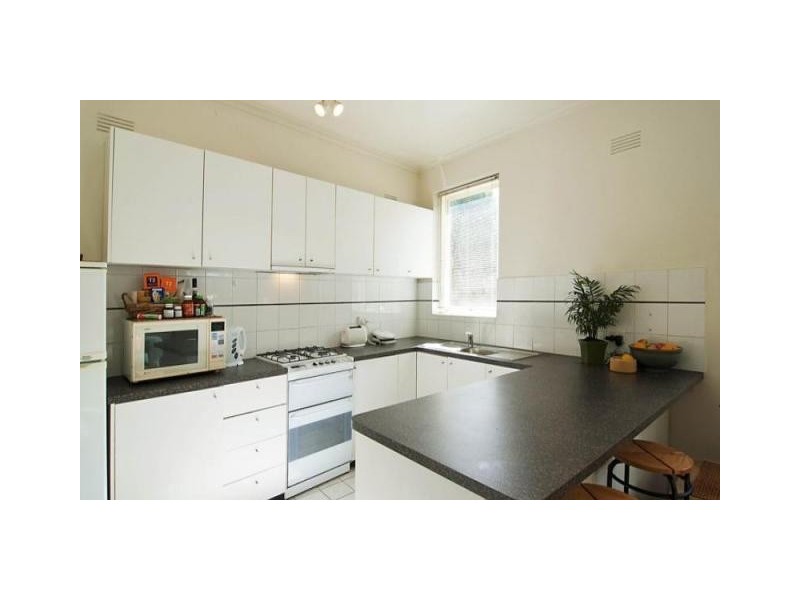 14/8 Charnwood Grove, St Kilda VIC 3182