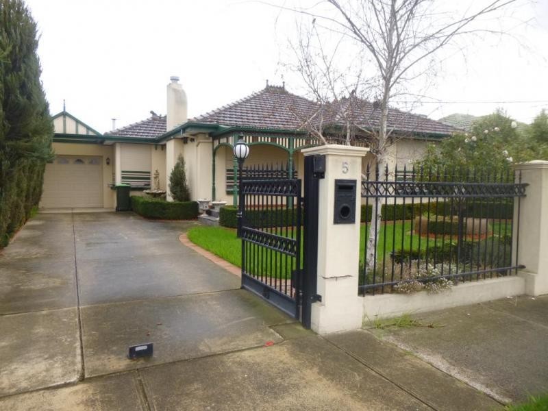 5 Harley, Sunshine North VIC 3020