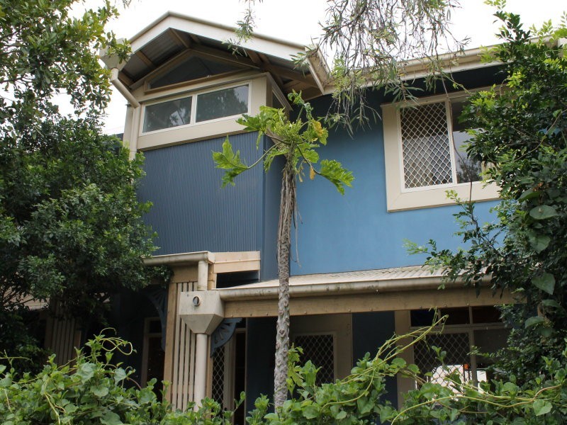 13 Brighton Road, Highgate Hill QLD 4101