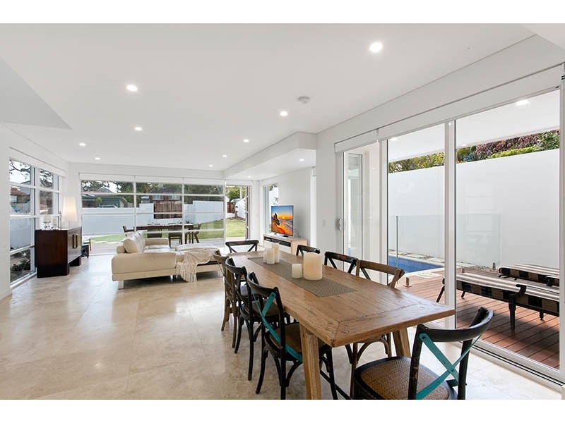 8 Crescent Road, Caringbah South NSW 2229