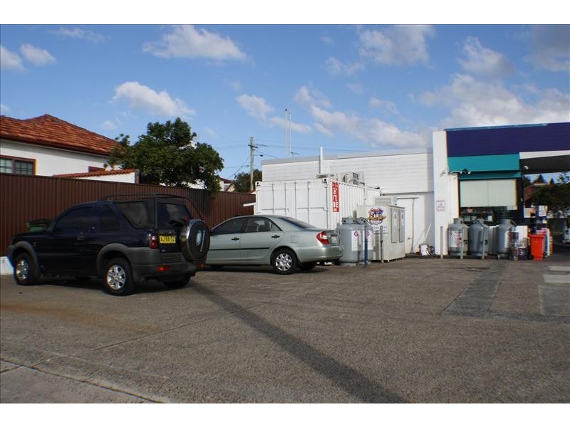 331 Waterloo Road, Greenacre NSW 2190