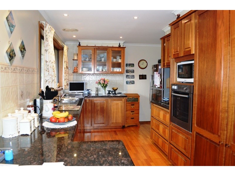 15 Elsinore Street, Colac VIC 3250