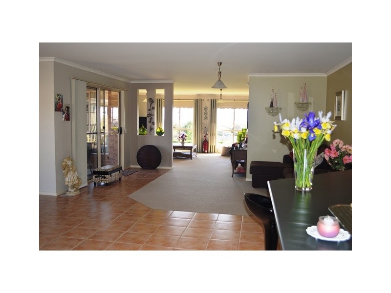 15 Harris Road, Elliminyt VIC 3250