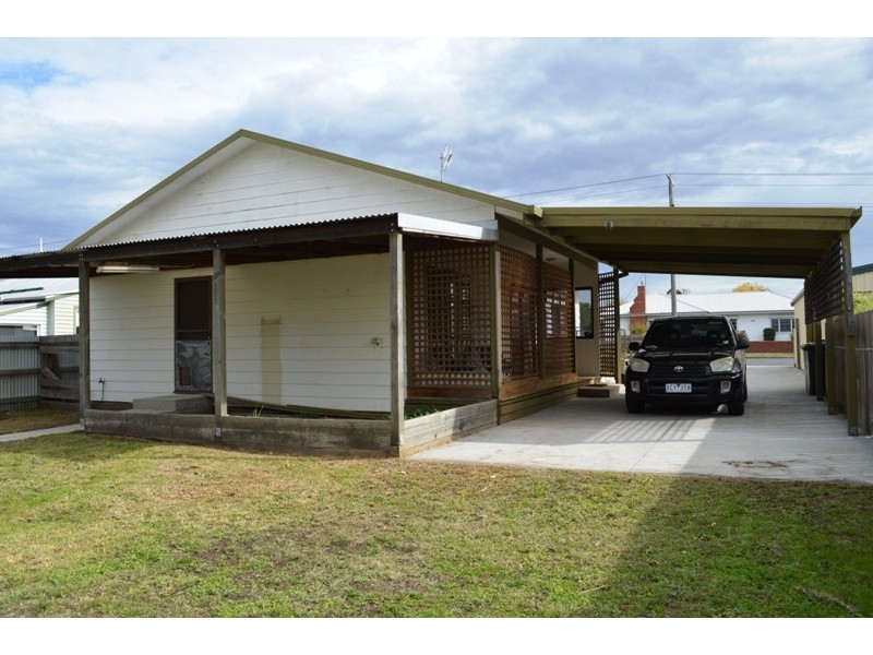 52 Armstrong Street, Colac VIC 3250
