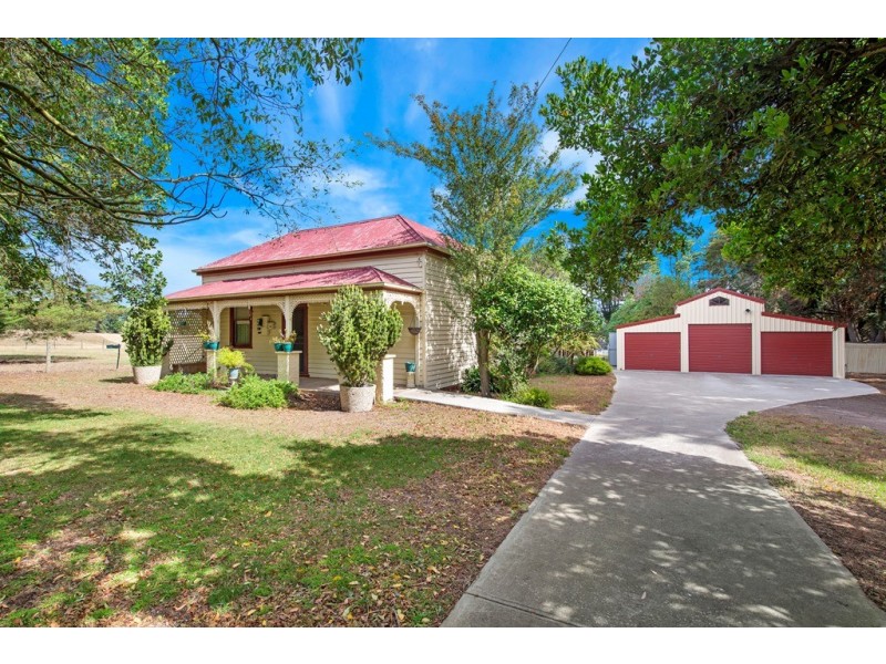 90 Edwards Road, Irrewarra VIC 3249