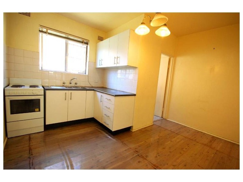 1/13 South Pde, Campsie NSW 2194