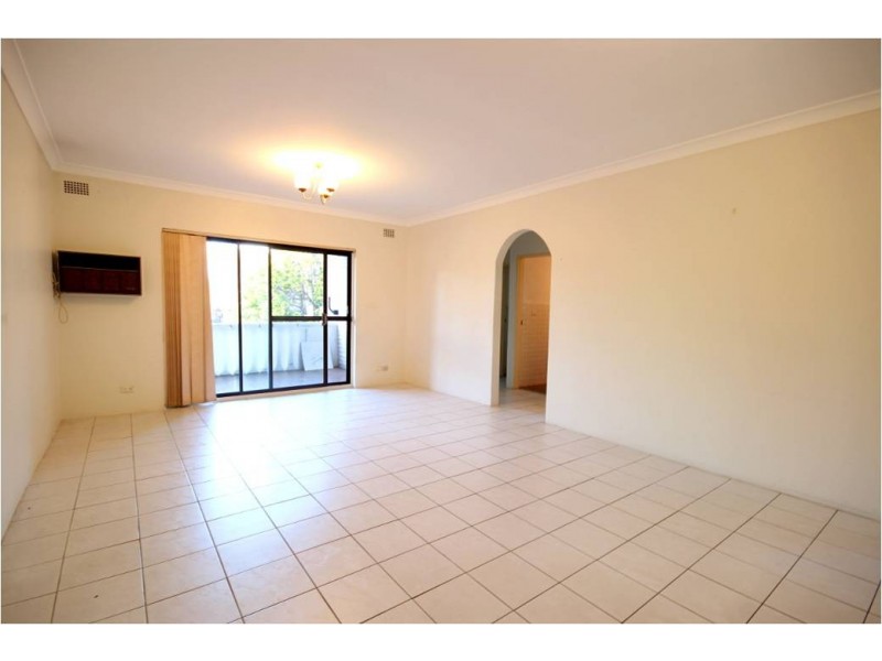 2/1-3 London Street, Campsie NSW 2194