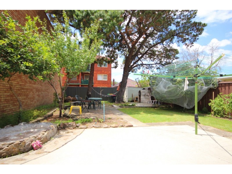 4,6,8 Viking St, Campsie NSW 2194