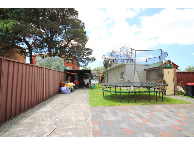 4,6,8 Viking St, Campsie NSW 2194