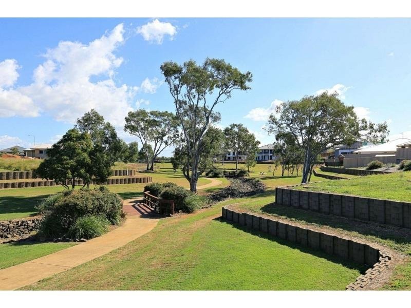 15 Belle Eden, Ashfield QLD 4670