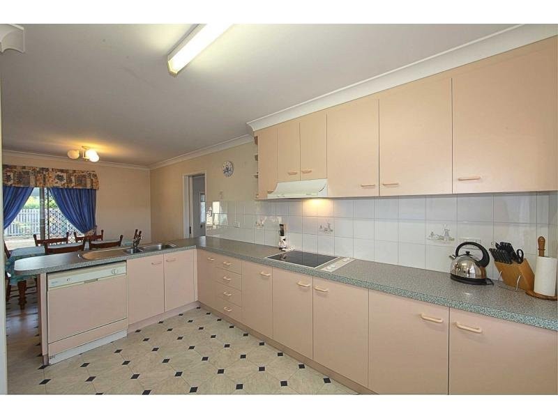 Avenell Heights QLD 4670