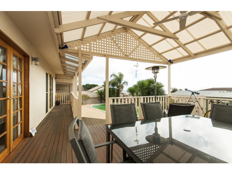 15 Ariel Street, Hallett Cove SA 5158
