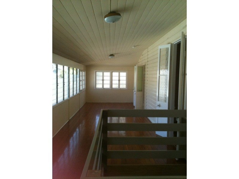 8 Pioneer St, Toowong QLD 4066