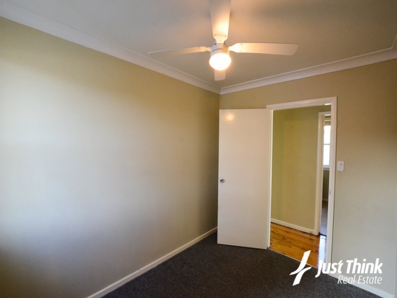 33 Nauru Crescent, Lethbridge Park NSW 2770