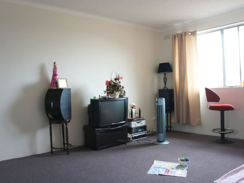27 McBURNEY RD, Cabramatta NSW 2166