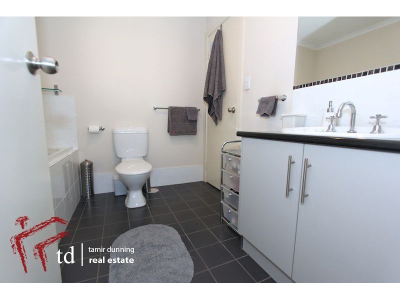 37 Hamra Drive, Smithfield SA 5114